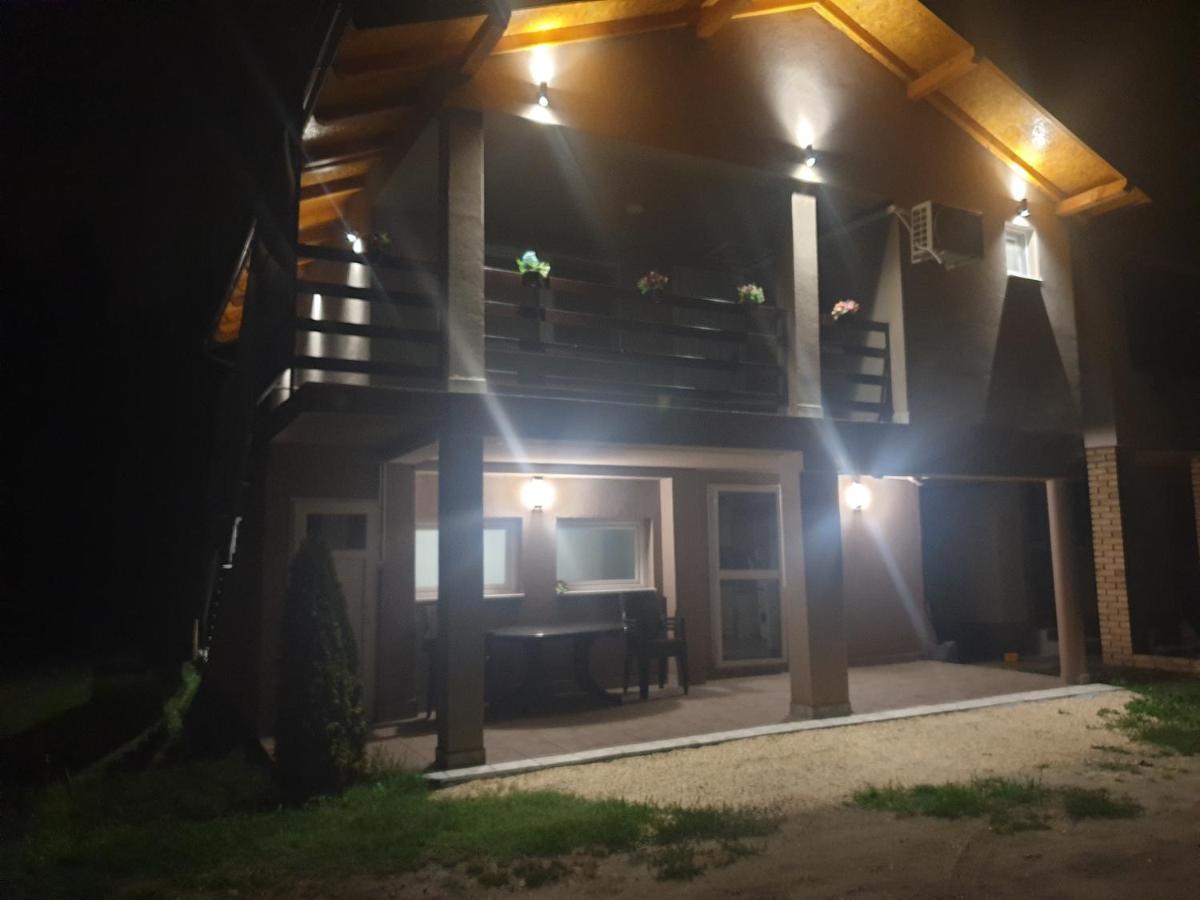 Vikendica Apartments Dunav Ms Celarevo Exterior photo