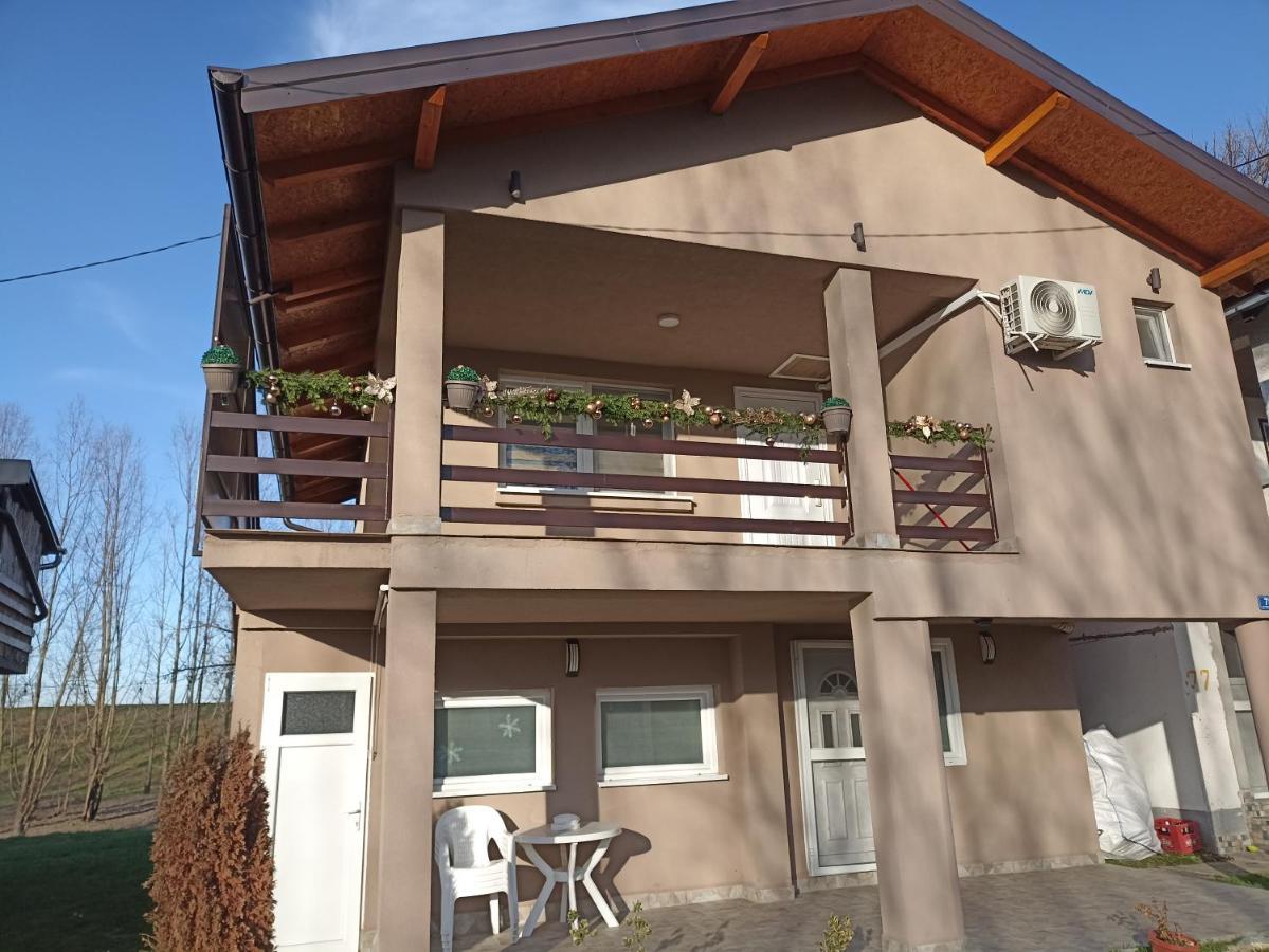 Vikendica Apartments Dunav Ms Celarevo Exterior photo
